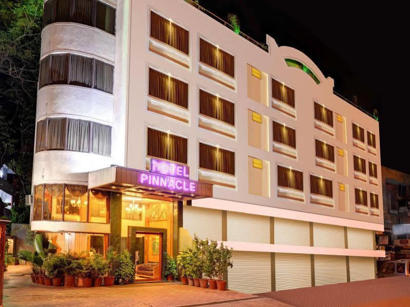 Hotel Pinnacle Ahmadábád Exteriér fotografie